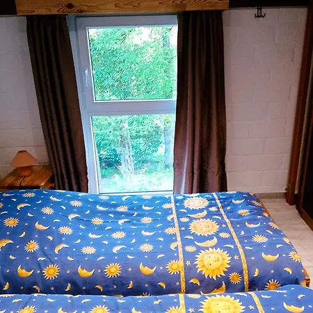 Louloudia - Bonsoy Jaune 12 - In Het Bos Met Mooi Zicht En Rustig Gelegen